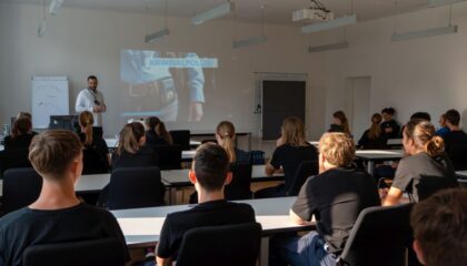 Vorstellung der Kriminalpolizei in einem Lehrsaal